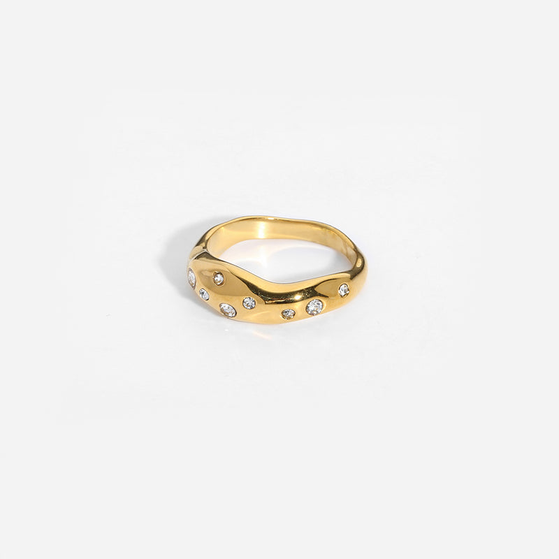 Unique shaped ring
696389_VTCLZYR
696389_RQO8AHL
696389_COVFPTP